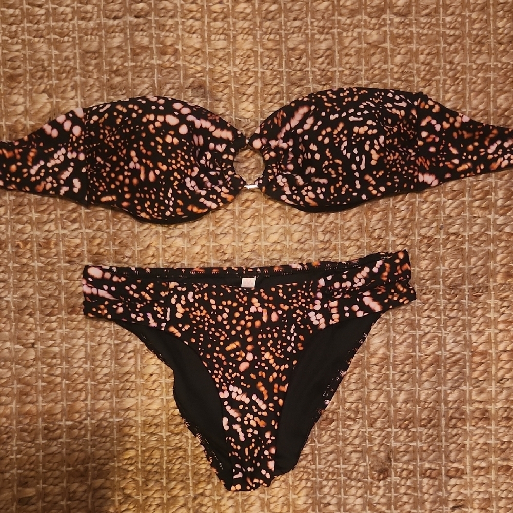 Victoria's Secret Black and Pink Strapless  Padded Bikini with Elegant Design